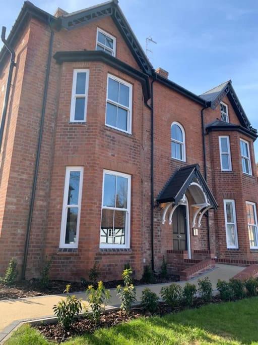 Boutique Luxury Apartment, High St, Henley-In-Arden Bagian luar foto